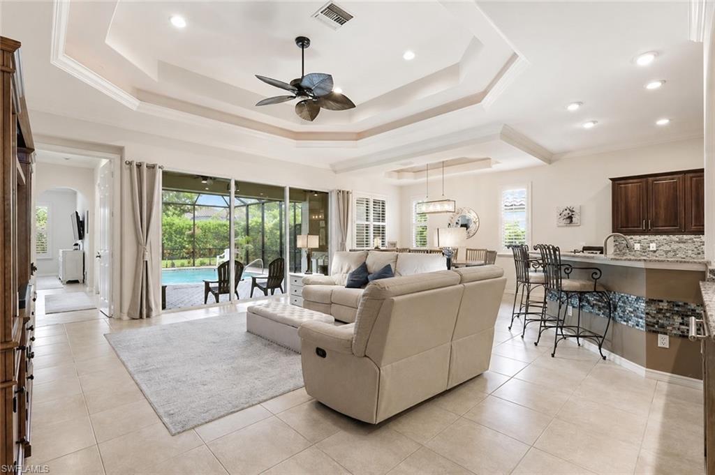 Residential in NAPLES 4