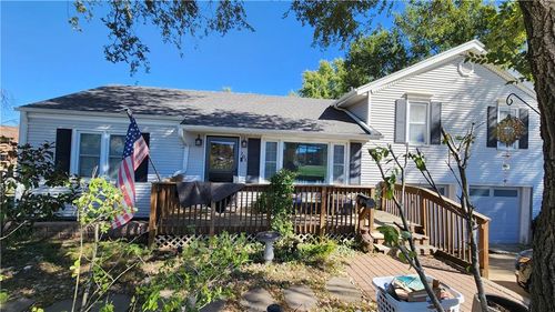 201 Se Johnson St, Lee's Summit, MO, 64063-2738 | Card Image