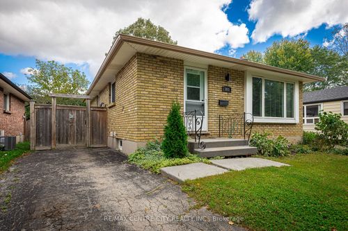 107 Kintail Cres, London, ON, N6E1J4 | Card Image