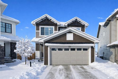 {{alt}} | Card Image