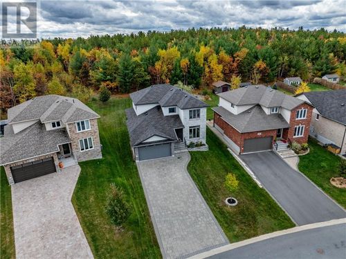 119 Napa Valley Dr, Sudbury, ON, P3E0G8 | Card Image