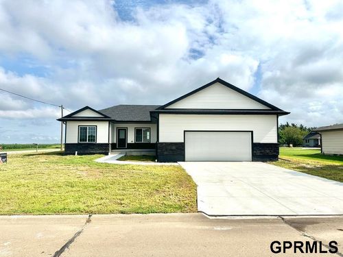 202 E 12th St, DAVENPORT, NE, 68335-3084 | Card Image