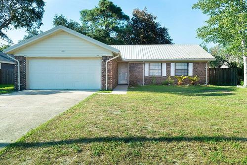 127 Newcastle Cir, Fort Walton Beach, FL, 32547-2309 | Card Image