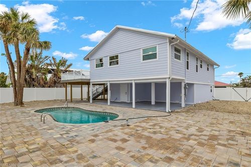 7868 Buccaneer Dr, FORT MYERS BEACH, FL, 33931-5004 | Card Image
