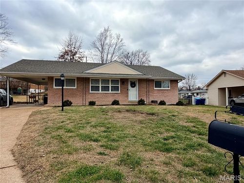 3015 Peal Dr, Saint Louis, MO, 63125-5320 | Card Image