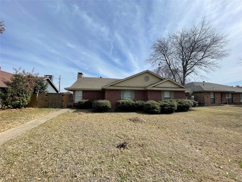 1722 Carrington Dr, Glenn Heights, TX, 75154-8620 | Card Image