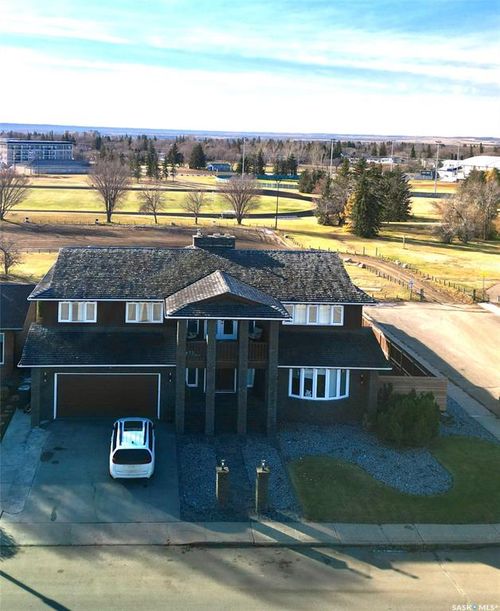 2198 Douglas Ave, North Battleford, SK, S9A3M3 | Card Image