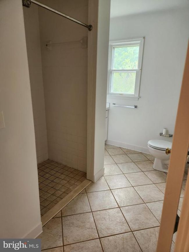2000 Rectortown Rd, Home with 3 bedrooms, 4 bathrooms and null parking in UPPERVILLE VA | Image 9