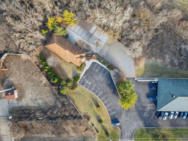 Check out all that parking! | Image 32