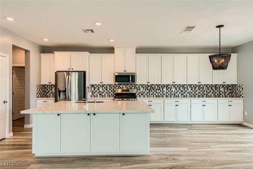 5990 Viscaya Grove St, Las Vegas, NV, 89118-2883 | Card Image
