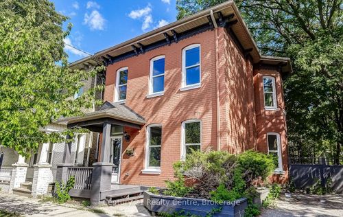 125 West St, Brantford, ON, N3T3G2 | Card Image