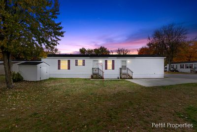 5733 Sandy Court Se, House other with 3 bedrooms, 2 bathrooms and null parking in Grand Rapids MI | Image 1