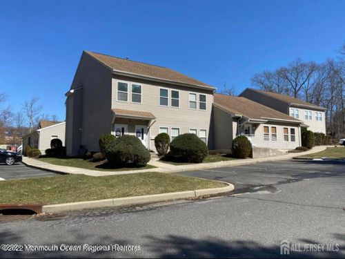 405 Bridge Plaza Dr, Manalapan, NJ, 07726-1735 | Card Image