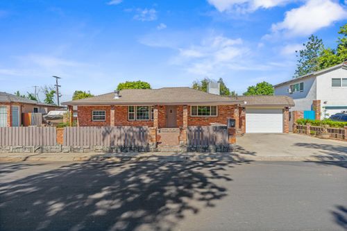 1611 Cameo Way, Modesto, CA, 95350 | Card Image
