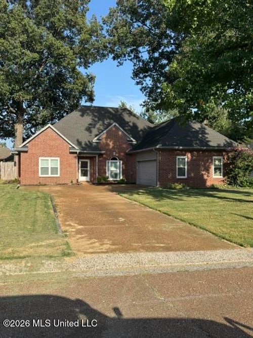 5960 Southridge Dr, Olive Branch, MS, 38654-3269 | Card Image