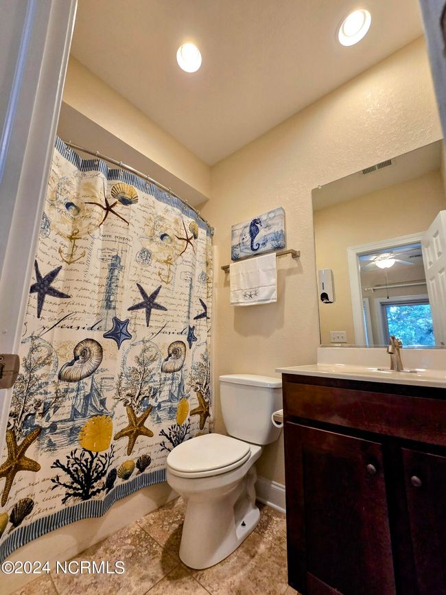 308 - 1111 Cambridge Rd, Condo with 2 bedrooms, 3 bathrooms and 1 parking in Kill Devil Hills NC | Image 24