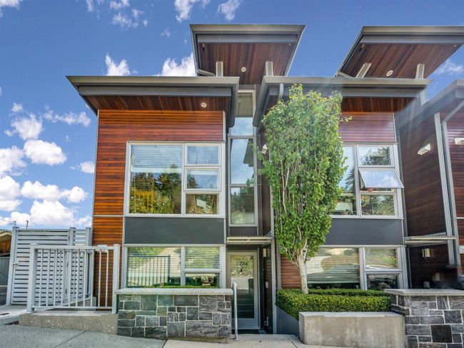2224 Caledonia Avenue, Townhouse with 3 bedrooms, 2 bathrooms and 2 parking in North Vancouver BC | Image 1