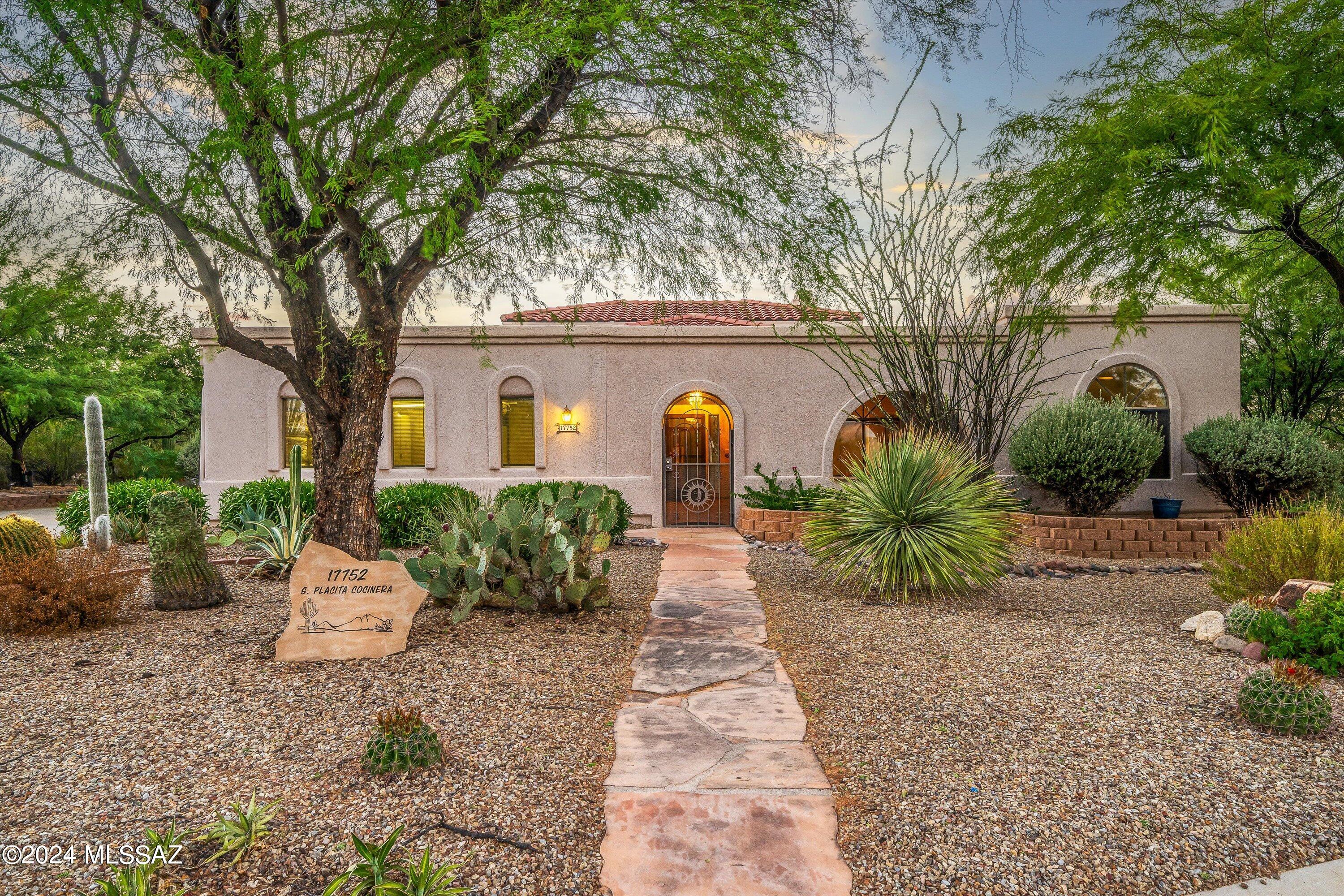 Placita Cocinera , Sahuarita, AZ 85629