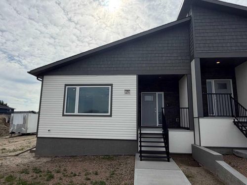 29 Sierra Green Sw, Medicine Hat, AB, T1B0R5 | Card Image