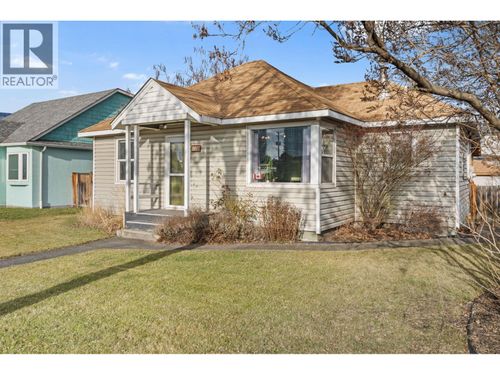 622 Bay Ave, Kelowna, BC, V1Y7J9 | Card Image