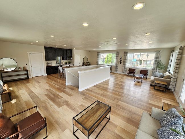 Clubhouse | Image 23