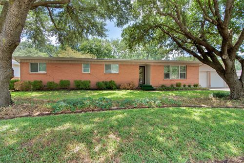 1818 W Hunt St, Sherman, TX, 75092-5339 | Card Image