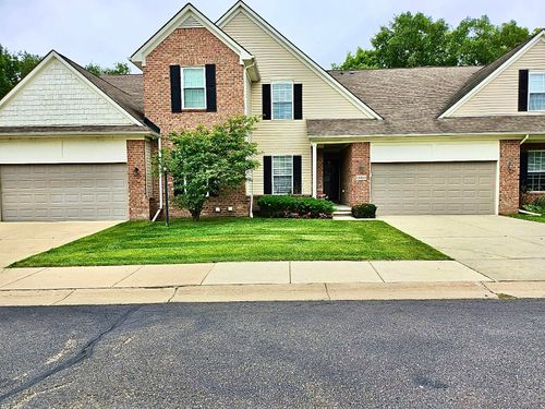 11-13565 Christina Ln, Van Buren Twp, MI, 48111-2072 | Card Image