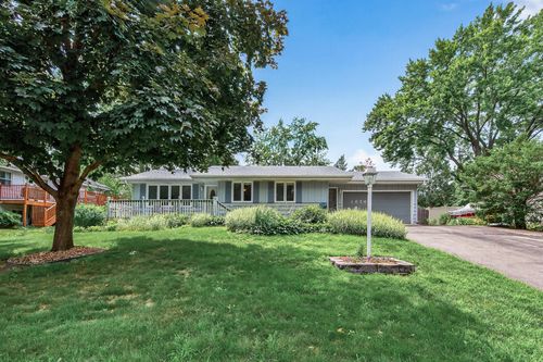 10706 York Ave S, Bloomington, MN, 55431-3715 | Card Image