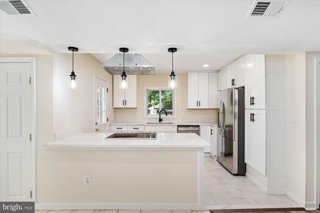 12820 Maple St, House other with 4 bedrooms, 3 bathrooms and null parking in SILVER SPRING MD | Image 23