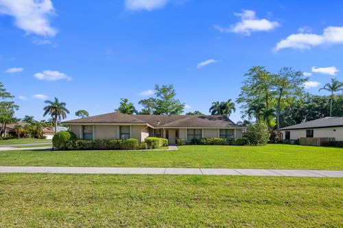 657 Juniper Pl, Wellington, FL, 33414-8168 | Card Image