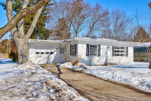 843 W 25th St, Holland, MI, 49423-4574 | Card Image