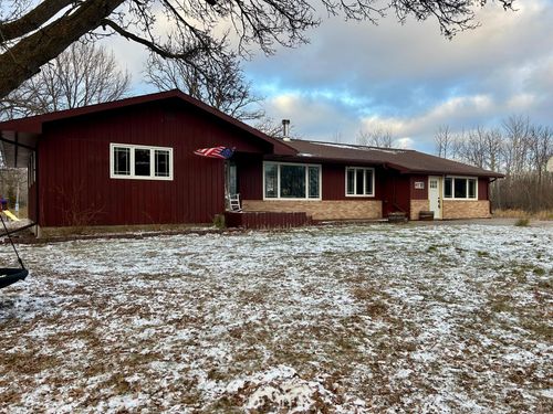 10496 160th St Ne, Thief River Falls, MN, 56701-8762 | Card Image