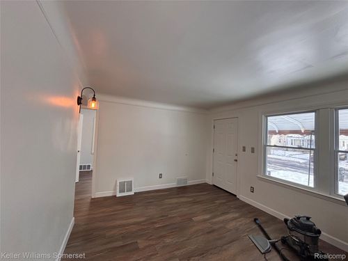 19425 Fenmore St, Detroit, MI, 48235-2254 | Card Image