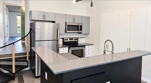 4d-5802 Circulo Dr, Lago Vista, TX, 78645-5809 | Card Image