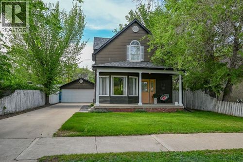 342 Cambridge St Se, Medicine Hat, AB, T1A0S8 | Card Image