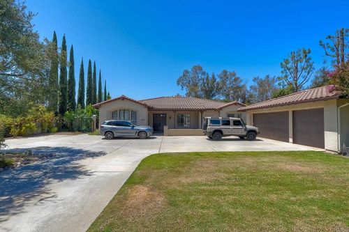3737 35 Cedar Vale Way, Fallbrook, CA, 92028 | Card Image