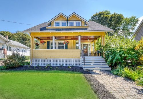 257 1st St, Melrose, MA, 02176-4107 | Card Image