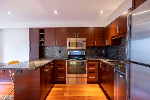 44xx W 7th Ave, Vancouver, BC, V6R1X1 | Card Image