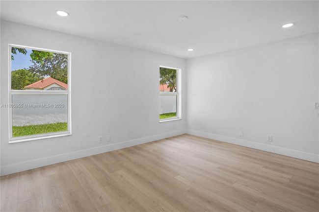 9354 - 9354 Arborwood Cir, House other with 2 bedrooms, 2 bathrooms and null parking in Davie FL | Image 8