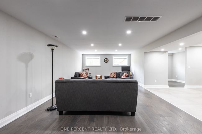 58 Mckenzie St, House other with 5 bedrooms, 3 bathrooms and 4 parking in Madoc ON | Image 30