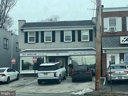 11 Saint Albans Cir, NEWTOWN SQUARE, PA, 19073-3631 | Card Image