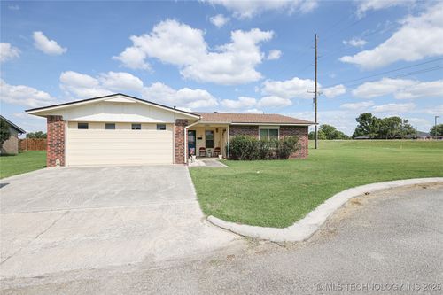 1205 E Ellis Ave, Davis, OK, 73030-2536 | Card Image