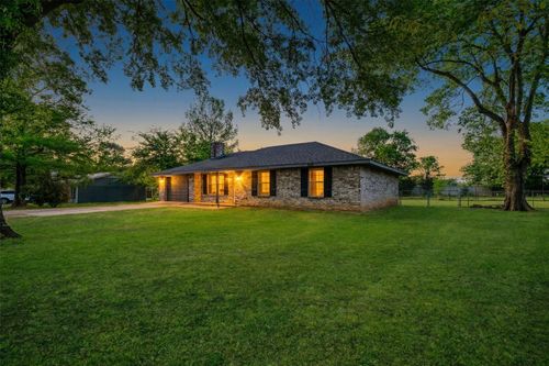 620 Moore Street, Blossom, TX, 75416 | Card Image