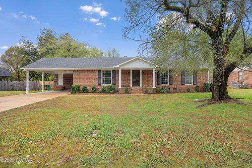 157 Commanche Trl, Jackson, TN, 38305-3424 | Card Image