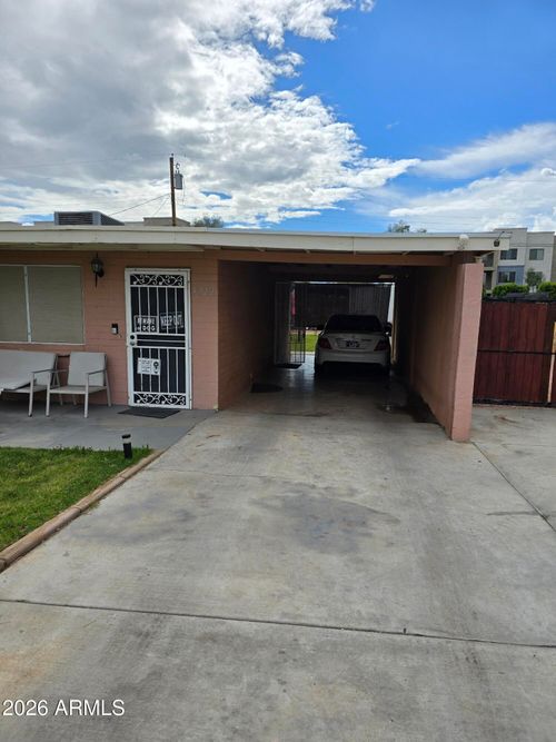 5722 S 34th Pl, Phoenix, AZ, 85040-3827 | Card Image