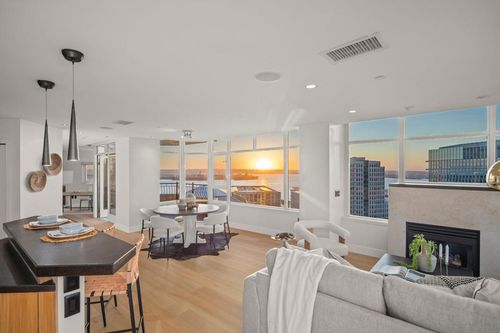 2101-700 W Harbor Dr, San Diego, CA, 92101 | Card Image