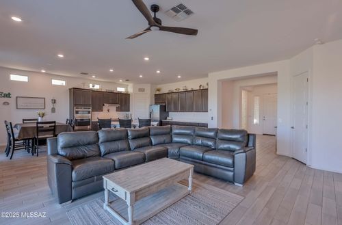 10843 N Cactus Point Dr, Tucson, AZ, 85742-0007 | Card Image