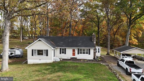 18758 Telegraph Springs Rd, PURCELLVILLE, VA, 20132-4138 | Card Image