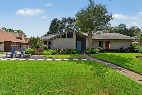 2750 Fontana Dr, Houston, TX, 77043-1721 | Card Image