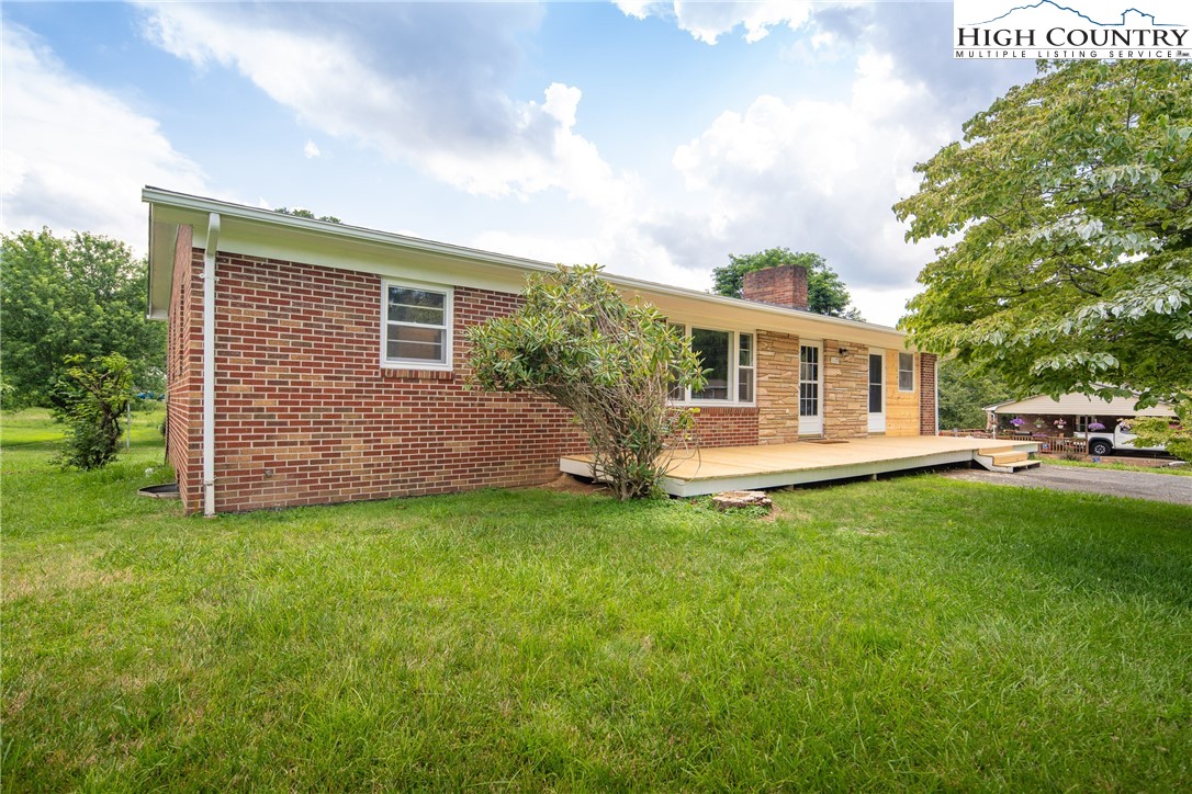 Ka Ola Dr, Jefferson, NC 28640
